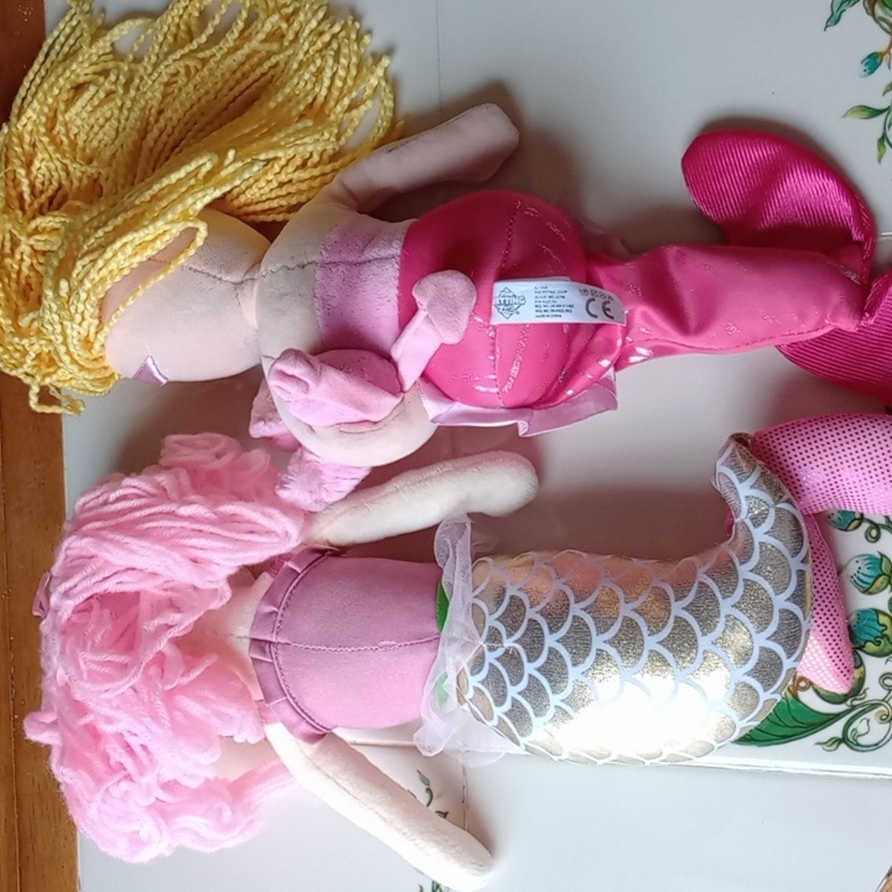 Mermaids 🧜🏻‍♀️🪸🌊  Plush Duo - Picture 4 of 7